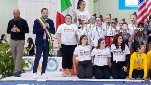 podio jr sfe06147 copia simone ferraro ph